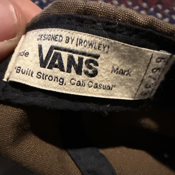 Vans - Hat / Ball Cap - "Built Strong, Cali Casual" - Adjustable Snapback - Picture 6 of 6